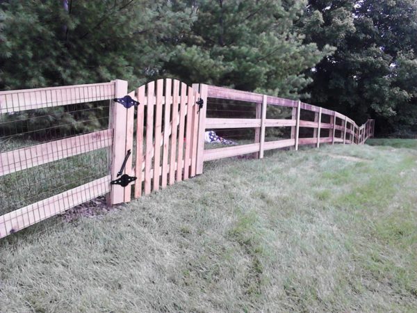 KY 3 Bd Fence w/ Picket Gate